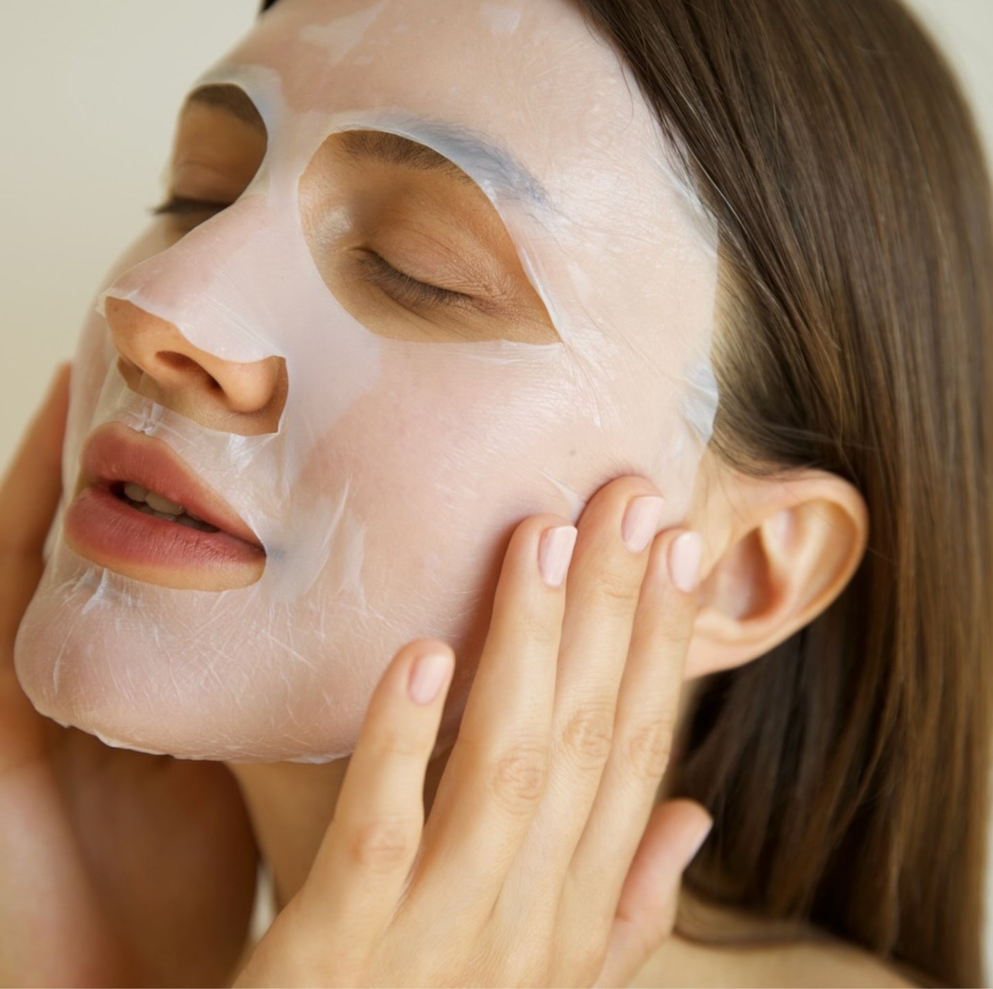 GLOWING MASK, maschera schiarente e illuminante