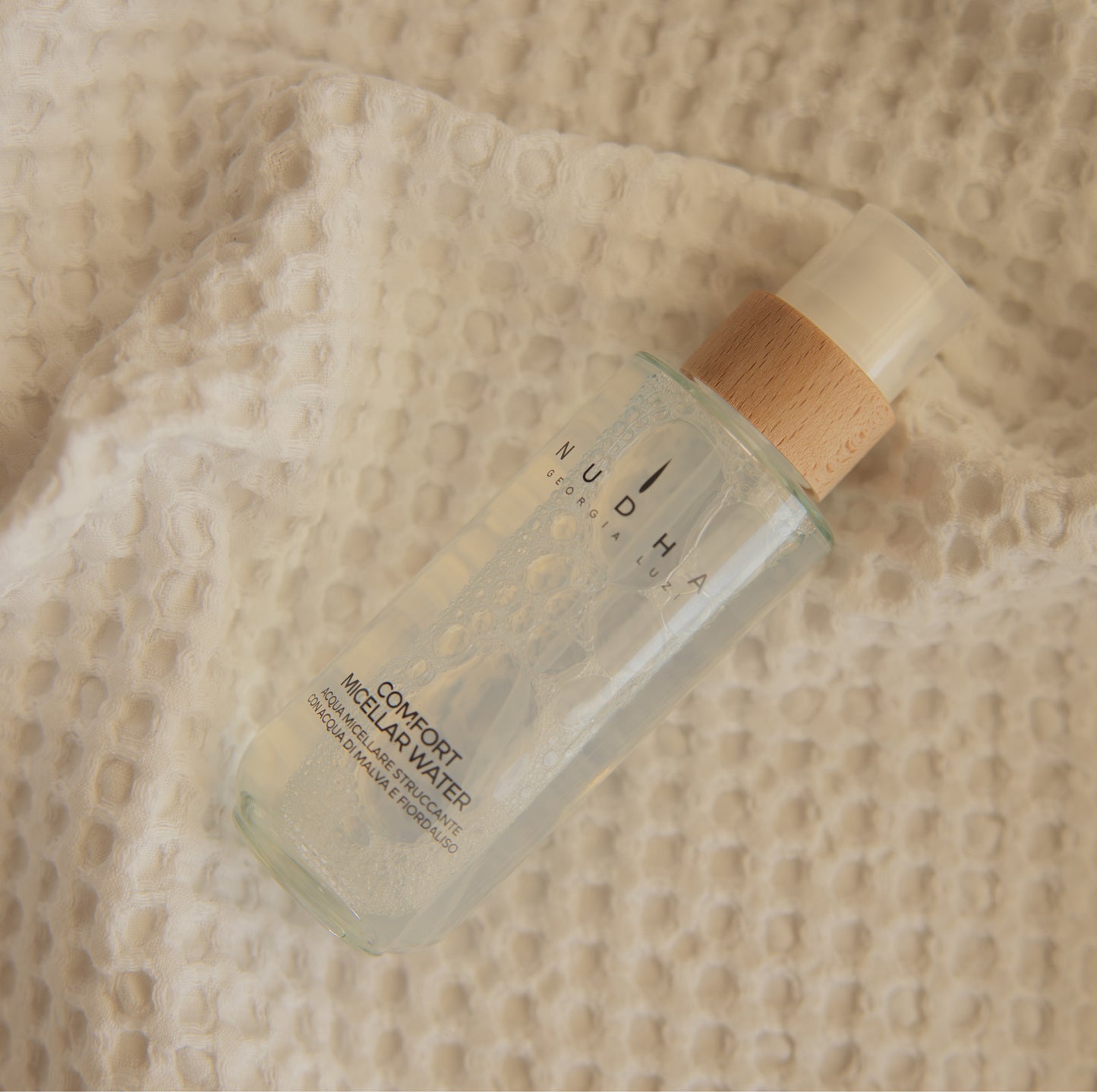 COMFORT MICELLAR WATER, acqua micellare bio sensibile