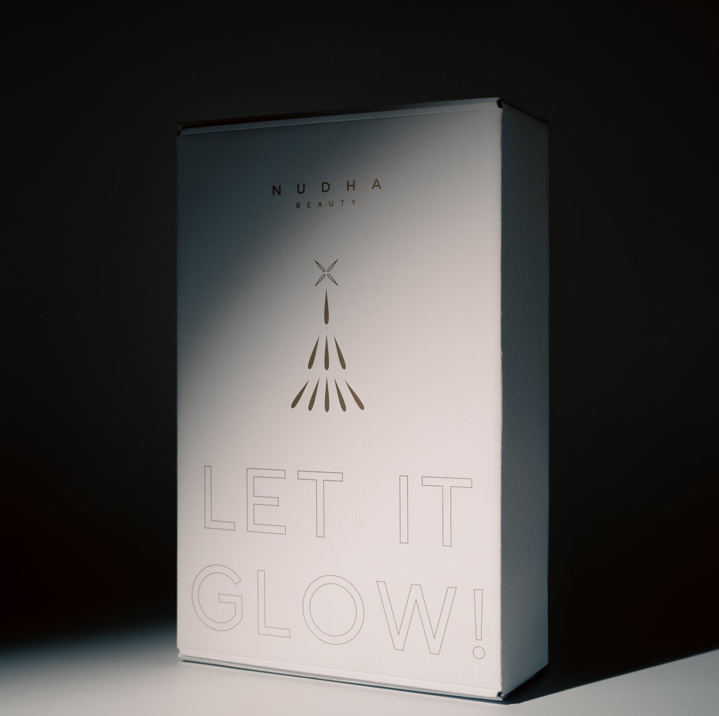 LET IT GLOW! Il primo calendario dell’avvento di Nudha Beauty